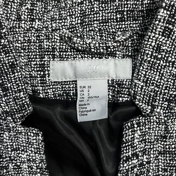 H & M Tweed Blazer Size 2 Black White Office Career Academia Work Capsule Formal - Picture 3 of 10